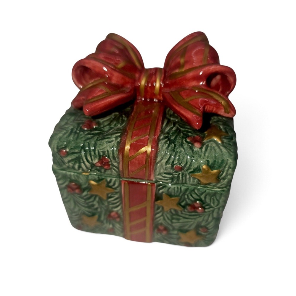 Fitz and Floyd Essentials Christmas Gift Box Ceramic Trinket Box Red Bow Green